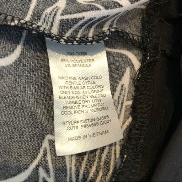 EnFocus Women black and white floral sleeveless shift dress size 14W - Picture 12 of 13